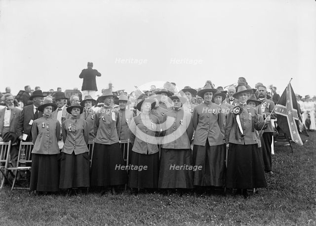 Confederate Reunion - Mrs. Hampton Osborne And Singers, 1917. Creator: Harris & Ewing.