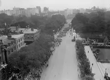 Confederate Reunion - Parade, 1917. Creator: Harris & Ewing