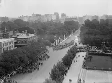 Confederate Reunion - Parade, 1917. Creator: Harris & Ewing