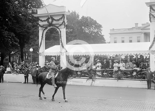 Confederate Reunion - Parade; Reviewing Stand, 1917. Creator: Harris & Ewing.