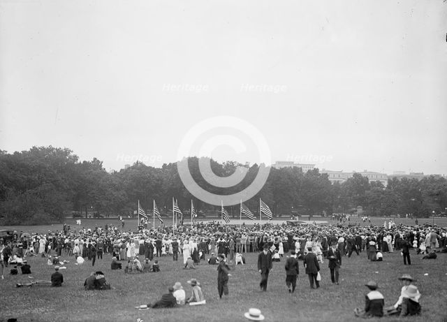 Confederate Reunion - Registration Day. Crowds At Monument Grounds, 1917. Creator: Harris & Ewing.