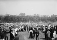 Confederate Reunion - Registration Day. Crowds At Monument Grounds, 1917. Creator: Harris & Ewing