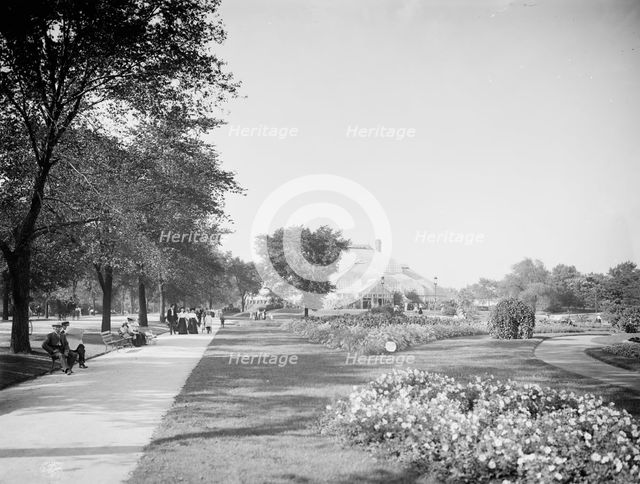 Conservatory & gardens, Lincoln Park, Chicago, Ill., c1905. Creator: Unknown.