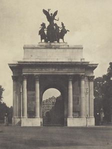 Constitution hill. From the album: Photograph album - London, 1920s. Creator: Harry Moult