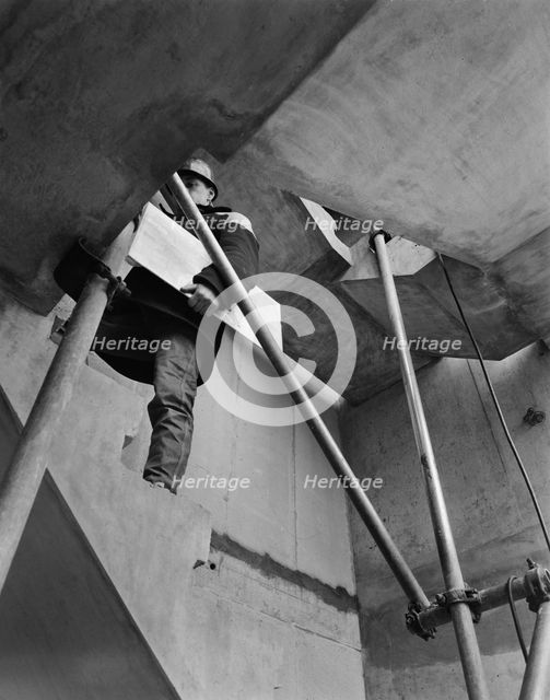 Construction of a multi-storey block of 'Sectra' flats in Manchester, 09/07/1963. Creator: John Laing plc.