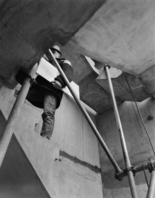 Construction of a multi-storey block of Sectra flats in Manchester, 09/07/1963. Creator: John Laing plc