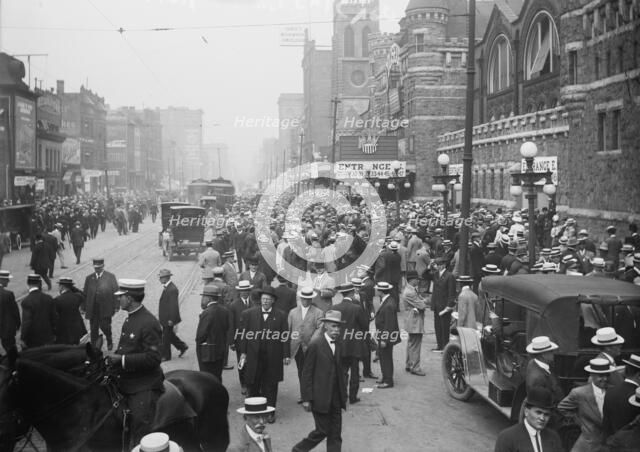 Convention crowd - Chicago, 1912. Creator: Bain News Service.