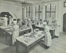 Cookery class, Hammersmith Trade School for Girls, London, 1915