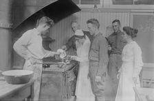 Cooking, Pratt Institute, Misses Kierstead & Hanks, 13 Aug 1917. Creator: Bain News Service