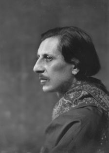 Coomarasumay, Dr., portrait photograph, 1916 Mar. 14. Creator: Arnold Genthe