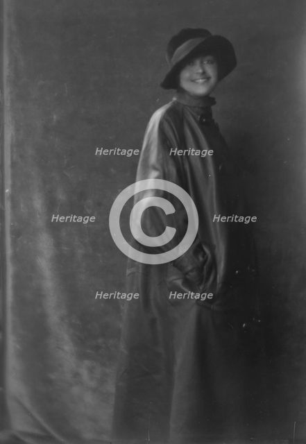 Corbin, Louise, Miss, portrait photograph, not before 1916. Creator: Arnold Genthe.