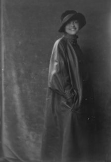 Corbin, Louise, Miss, portrait photograph, not before 1916. Creator: Arnold Genthe