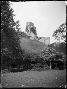 Corfe Castle, Corfe Castle, Purbeck, Dorset, 1927. Creator: Katherine Jean Macfee