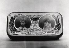 Coronation souvenir tin for Coronation of George V, 1911