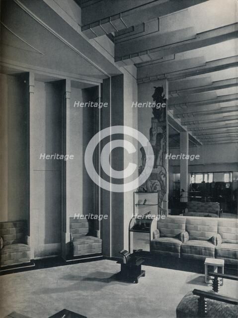 'Corner of Shoe Salon, Roos Bros., San Francisco.', 1930. Artist: Gabriel Moulin.