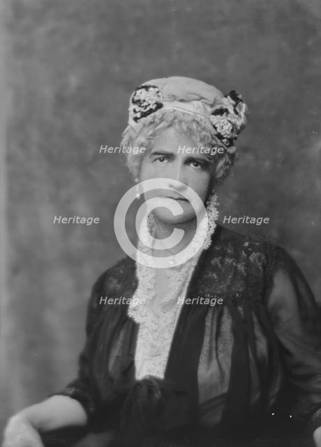 Cornwell, Charles, Mrs., portrait photograph, 1917 June 14. Creator: Arnold Genthe.