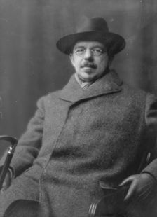 Cortissoz, Royal, Mr., portrait photograph, 1916 Apr. 10. Creator: Arnold Genthe