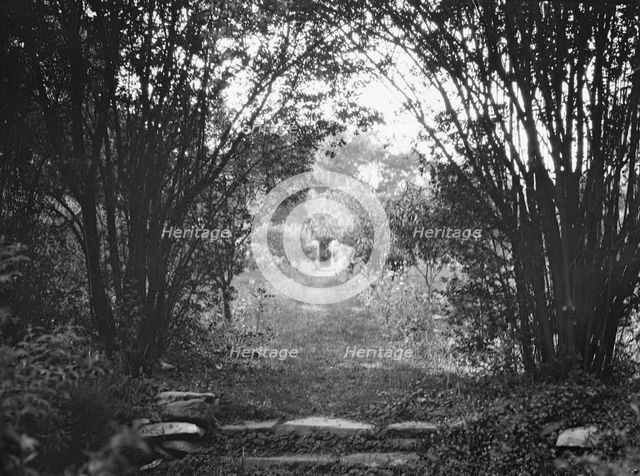 Cosgrave grounds, not before 1917. Creator: Arnold Genthe.