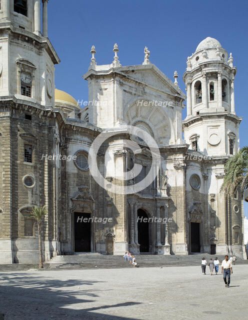 Cathedral of Cadiz, detail of the façade.