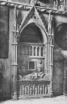 Cathédrale D'Avignon. - Tomb of the Pope Benedicte XII c1925
