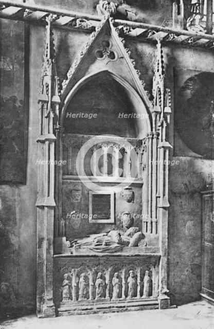 'Cathédrale D'Avignon. - Tomb of the Pope Benedicte XII', c1925. Artist: Unknown.