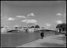 Caversham Bridge, Caversham, Reading, 1945-1960. Creator: Margaret F Harker