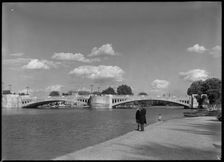 Caversham Bridge, Caversham, Reading, 1945-1960. Creator: Margaret F Harker