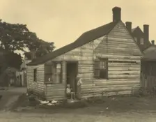 Cabin on alley by Fall Run, Scott's Hill, Falmouth, between 1925 and 1929. Creator: Frances Benjamin Johnston