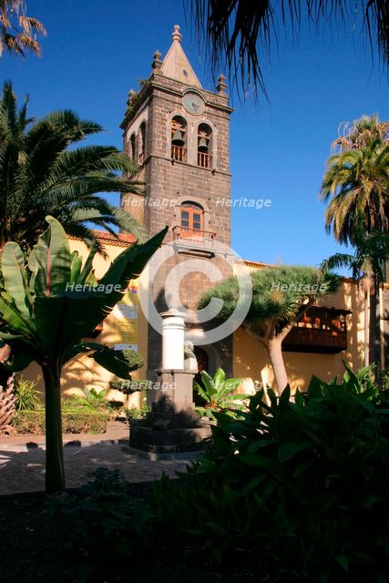 Cabrera Pinto Canary Islands High School, Tenerife, Canary Islands, 2007.