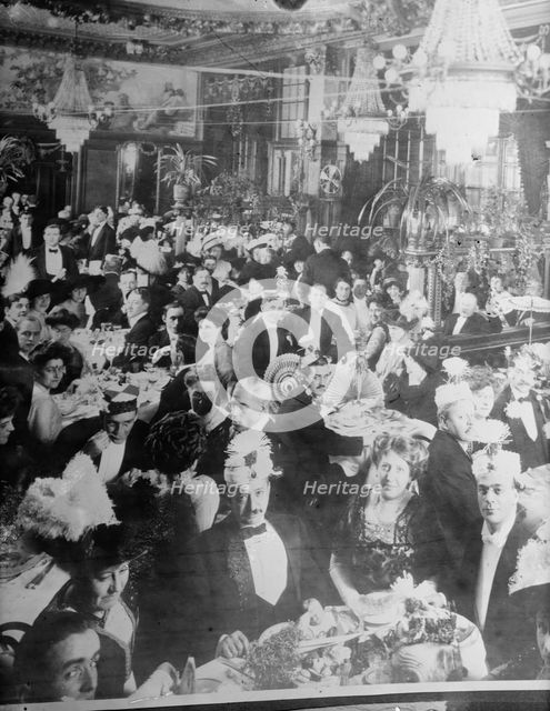 Cafe, New Year's Eve, between c1910 and c1915. Creator: Bain News Service.