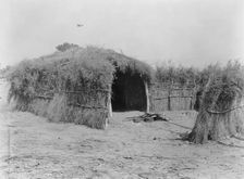 Cahuilla house in the desert, California, c1924. Creator: Edward Sheriff Curtis
