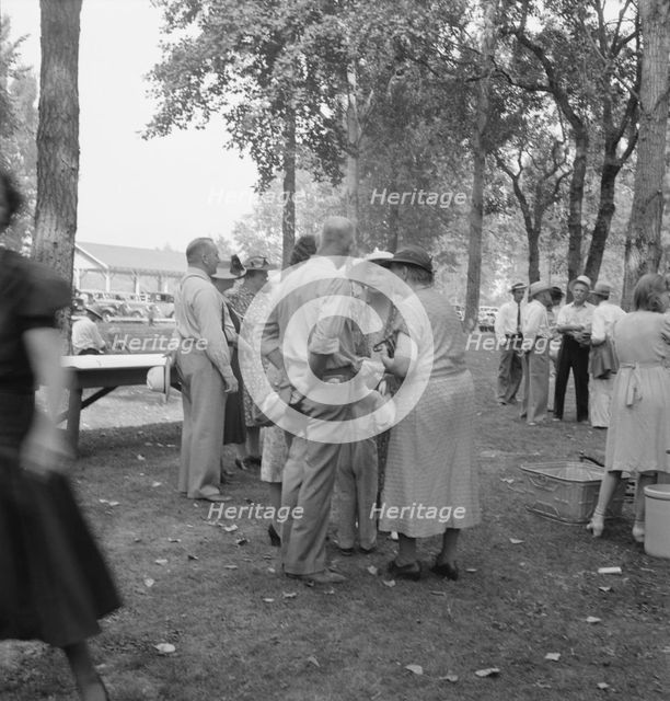 "California Day," a picnic in town park on the Rogue River, Grants Pass, Oregon, 1939. Creator: Dorothea Lange.