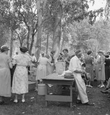 "California Day," a picnic in town park on the Rogue River, Grants Pass, Oregon, 1939. Creator: Dorothea Lange