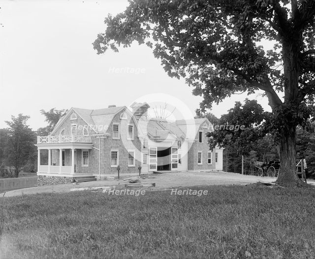 Calloway residence, stable, Mamaroneck, N.Y., between 1900 and 1915. Creator: William H. Jackson.