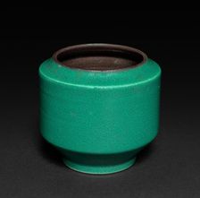 Camellia-Leaf-Green Cylindrical Vase, 1661-1722. Creator: Unknown