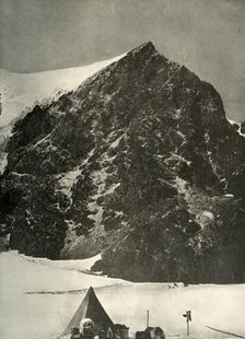 Camp on December 17 on the Ferrar Glacier below Sentinel Rock 1908, (1909)