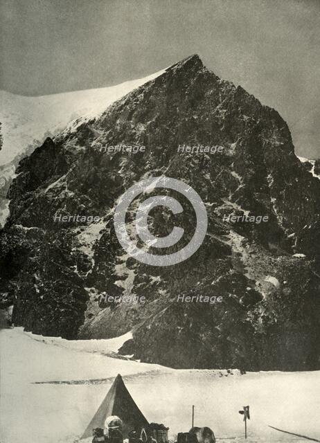 'Camp on December 17 on the Ferrar Glacier below Sentinel Rock', 1908, (1909). Artist: Unknown.