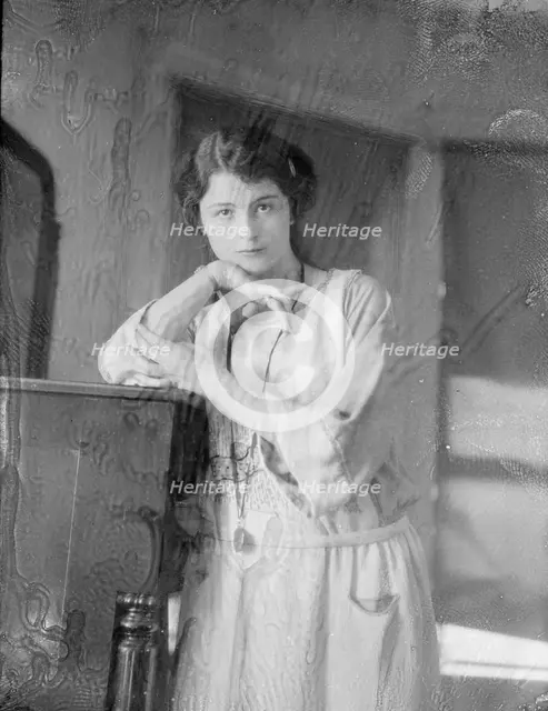 Campbell, Mary Catherine, portrait photograph, 1922 Sept. 8. Creator: Arnold Genthe.
