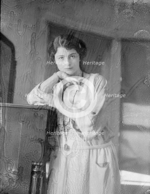 Campbell, Mary Catherine, portrait photograph, 1922 Sept. 8. Creator: Arnold Genthe.