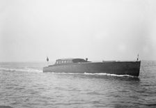 Camper and Nicholson's motor yacht launch. Creator: Kirk & Sons of Cowes