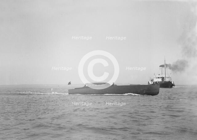 Camper and Nicholson's motor yacht launch. Creator: Kirk & Sons of Cowes.