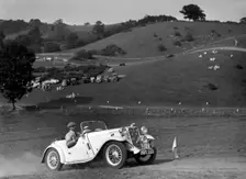Candidi Provocatores team Singer Le Mans at the Singer CC Rushmere Hill Climb, Shropshire 1935. Artist: Bill Brunell