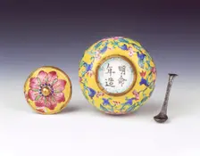 Canton enamel condiment jar and cover, Qing dynasty, China, c1820-c1840. Creator: Unknown