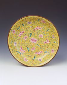 Canton enamel saucer with bats amid foliage, Qing dynasty, China, 18th century. Creator: Unknown