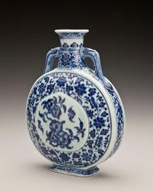 Canteen with peaches and bats design, 1736-1795. Creator: Unknown
