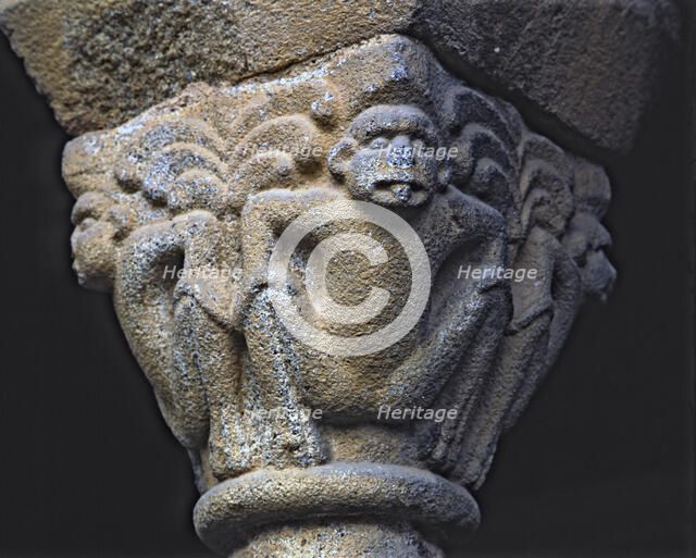 Capital of the cloister of the Cathedral of La Seu d'Urgell, decorated with apes.