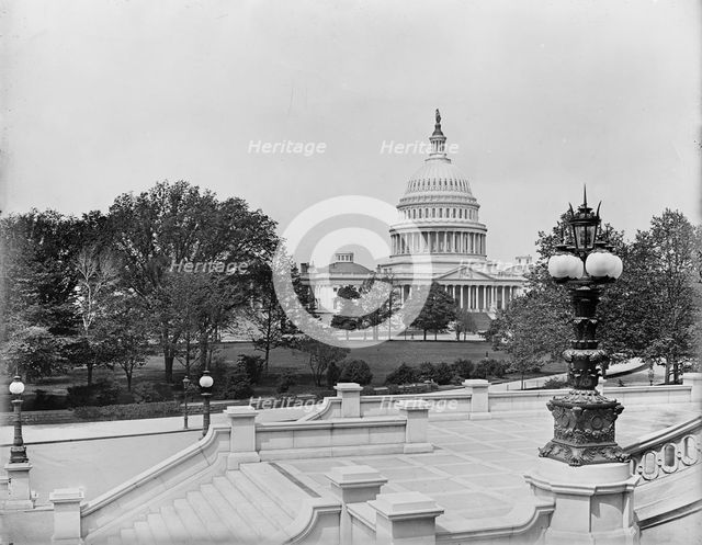 Capitol f[rom] library steps, Washington, D.C. The, between 1880 and 1897. Creator: William H. Jackson.