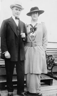 Capt. Beresford and Kitty Gordon, between c1910 and c1915. Creator: Bain News Service