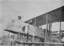 Capt. Hoppe [i.e. Happe] & Capt. Berthaut, between 1914 and 1918. Creator: Bain News Service