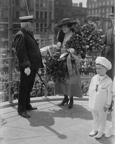 Capt. & Mrs. Mitchel, Jack Adams, May 31 1917 (date created or publishd later). Creator: Bain News Service